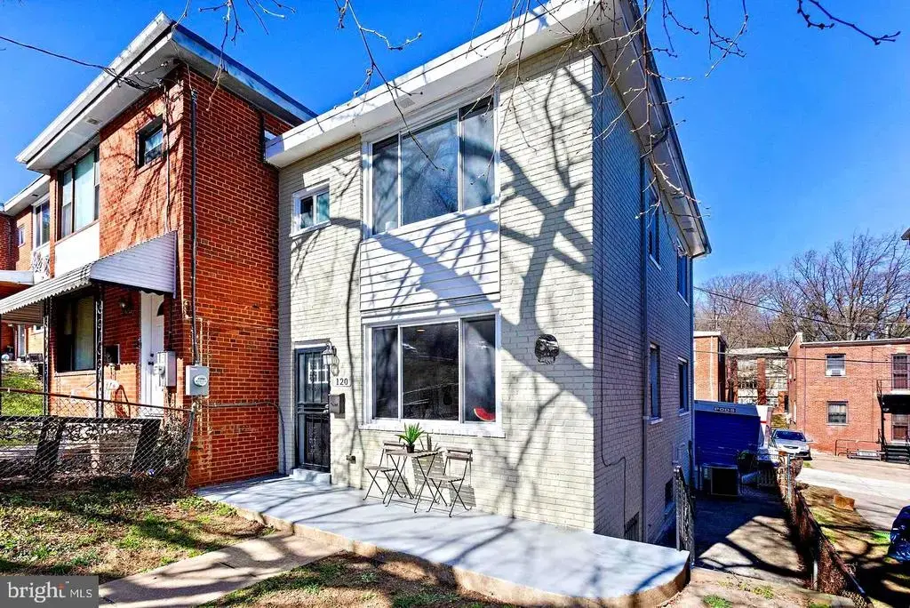 120 Webster St Ne, WASHINGTON