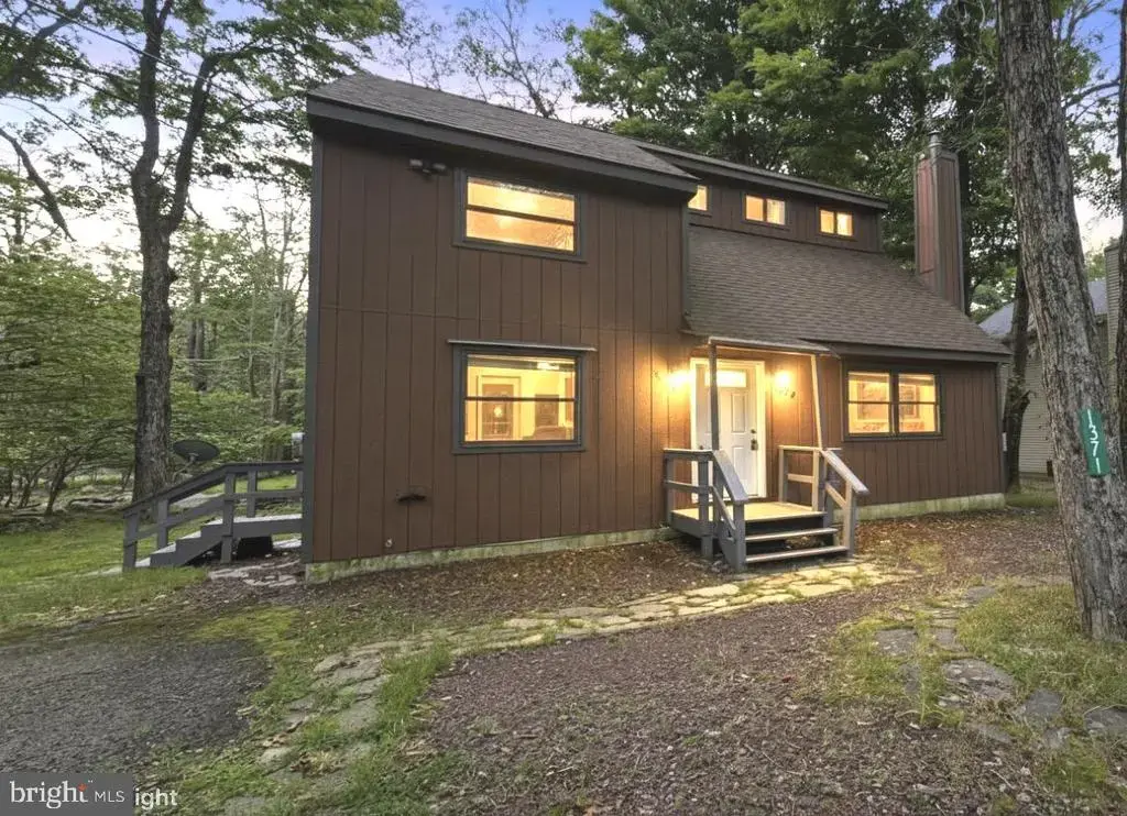 1371 Winding Way, TOBYHANNA