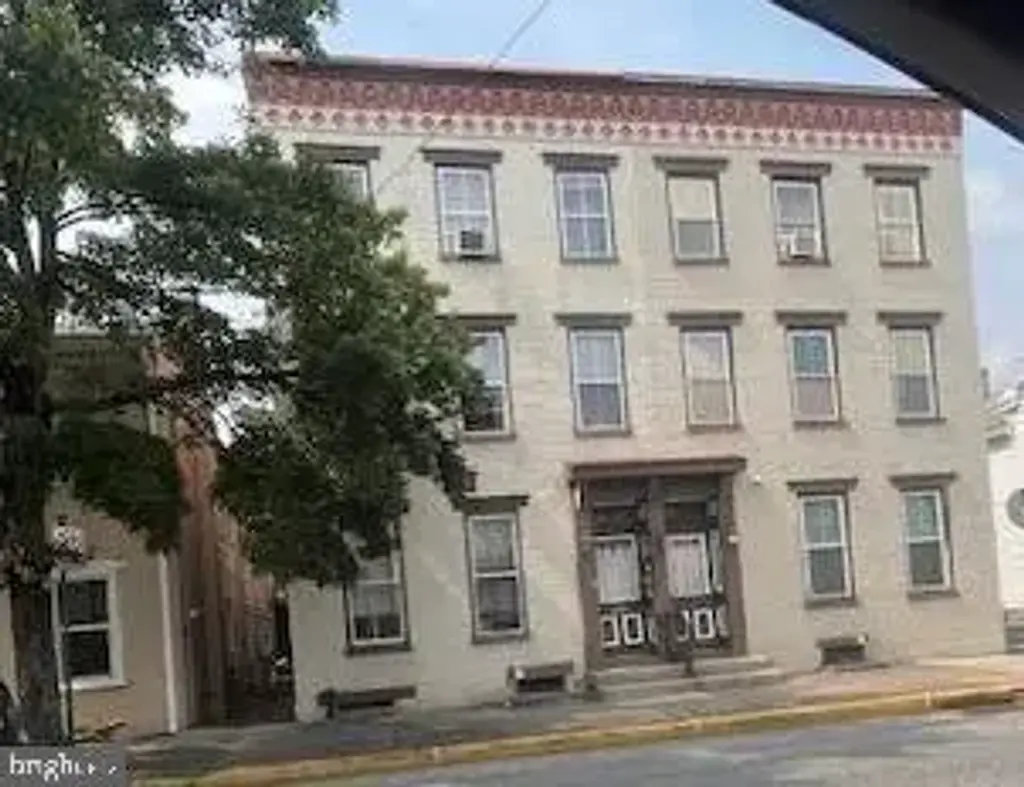 147-2nd Front E Main St, MECHANICSBURG