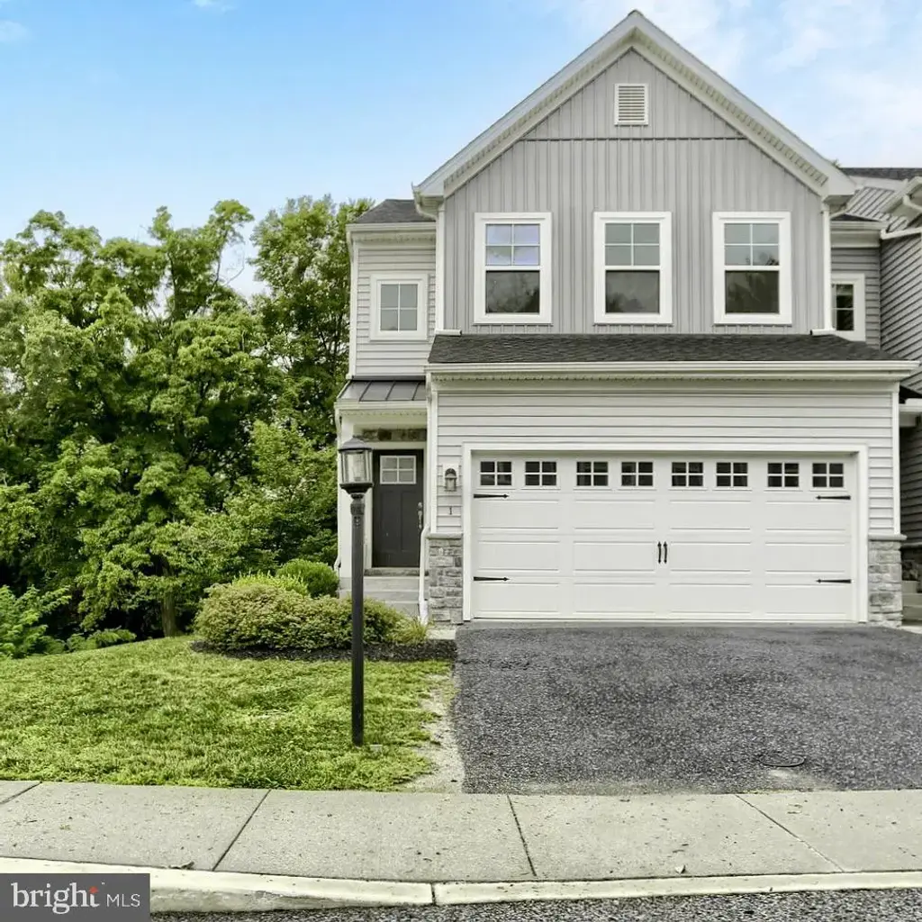 1 Woods Dr, CAMP HILL