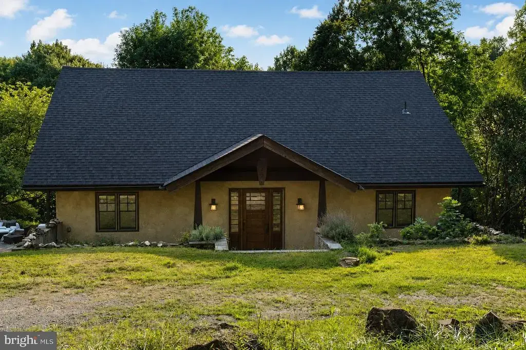 12883 Furnace Mountain Rd, LOVETTSVILLE