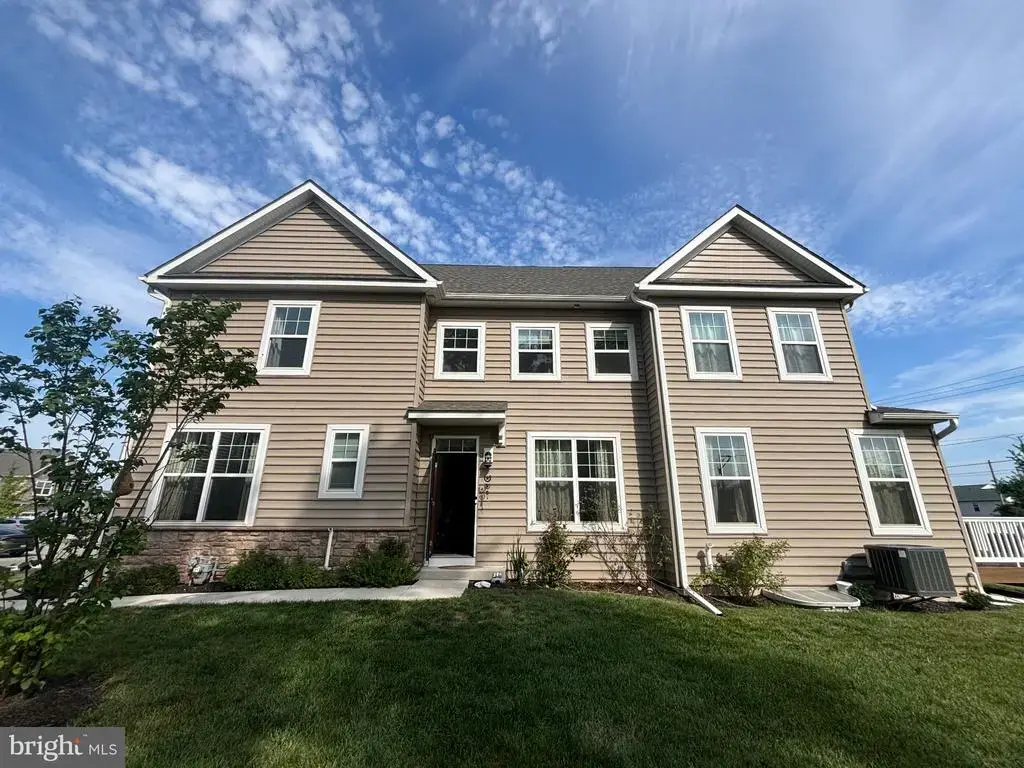 32 Aubrey Cir, ROYERSFORD