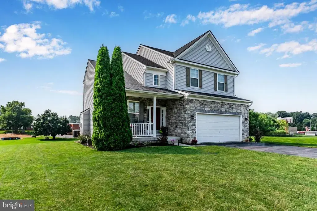 1046 Alandale Drive, CHAMBERSBURG