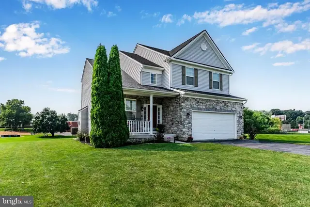 1046 Alandale Drive, Chambersburg