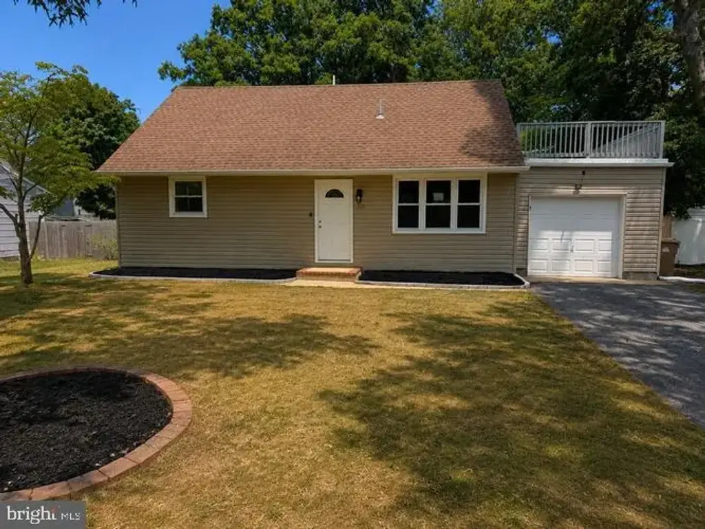 253 Shore Blvd, BAYVILLE
