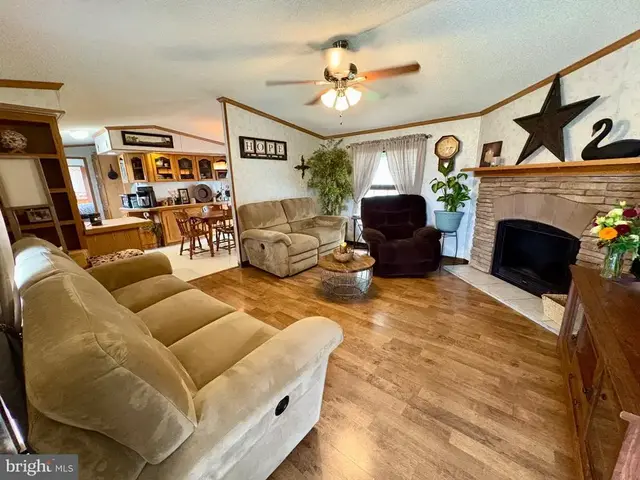 20 Circle Dr, Columbia