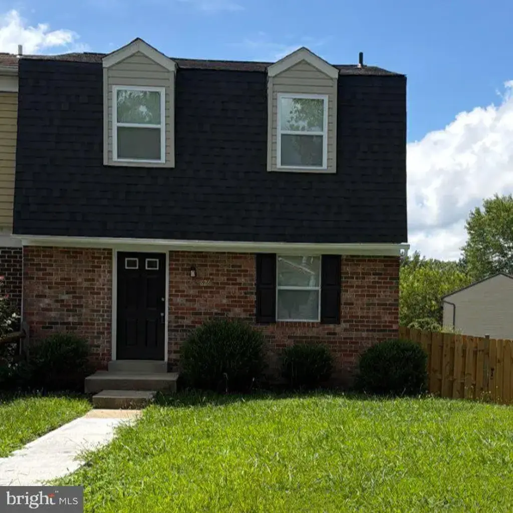 826 Holly Dr, LA PLATA