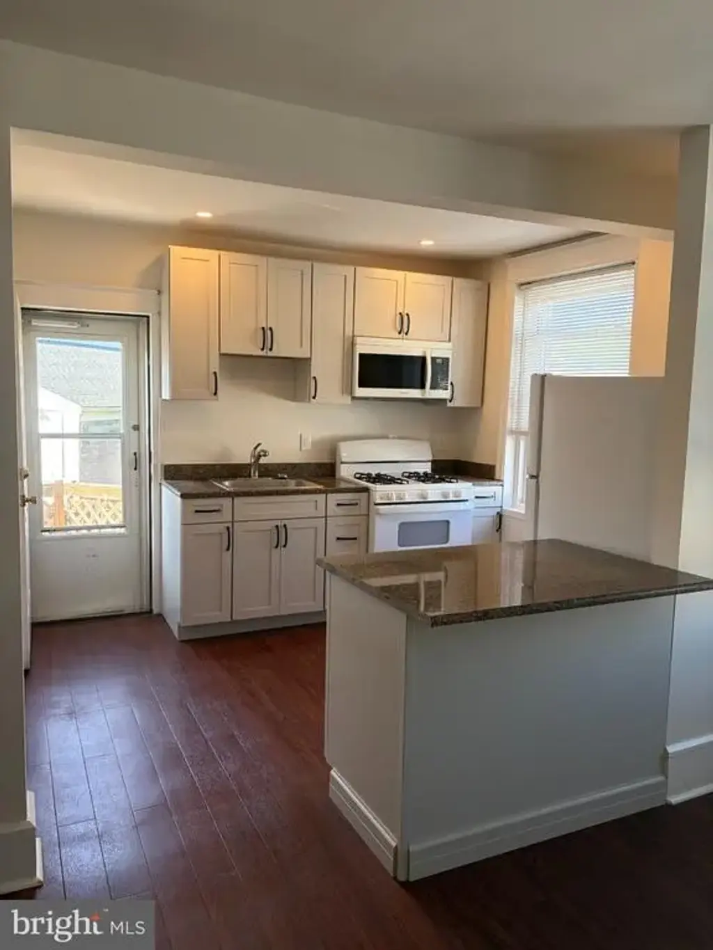 8 W Benedict Ave #2e, HAVERTOWN