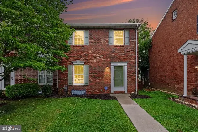 217 Georgetown Cir, Hanover