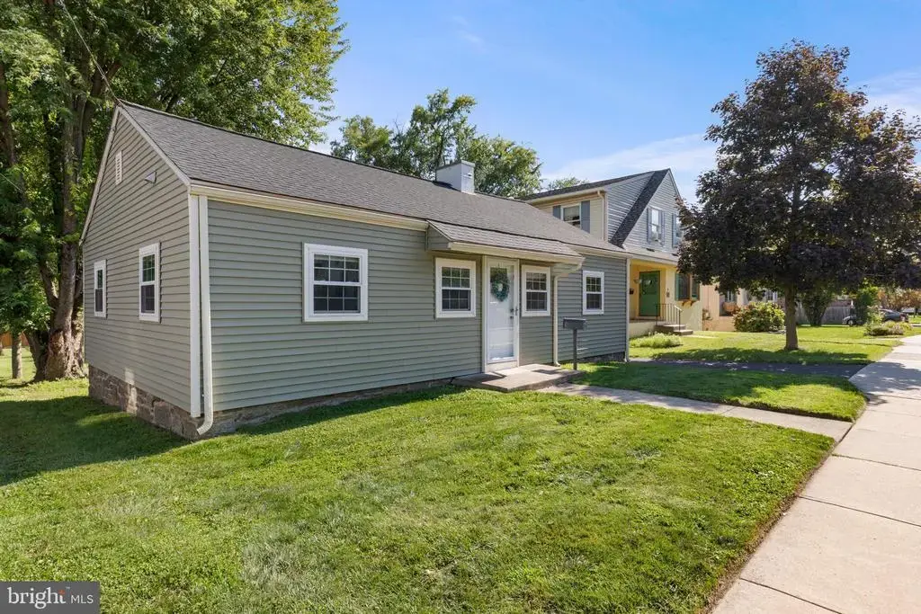 16 Haws Ln, FLOURTOWN