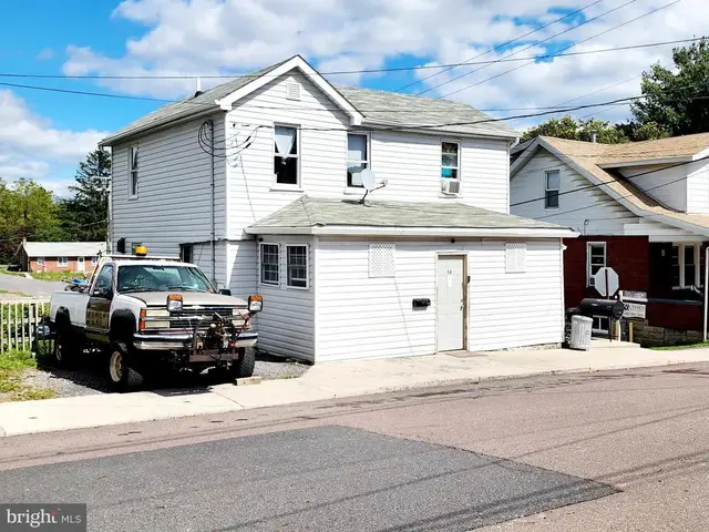 54 E College Ave, Frostburg