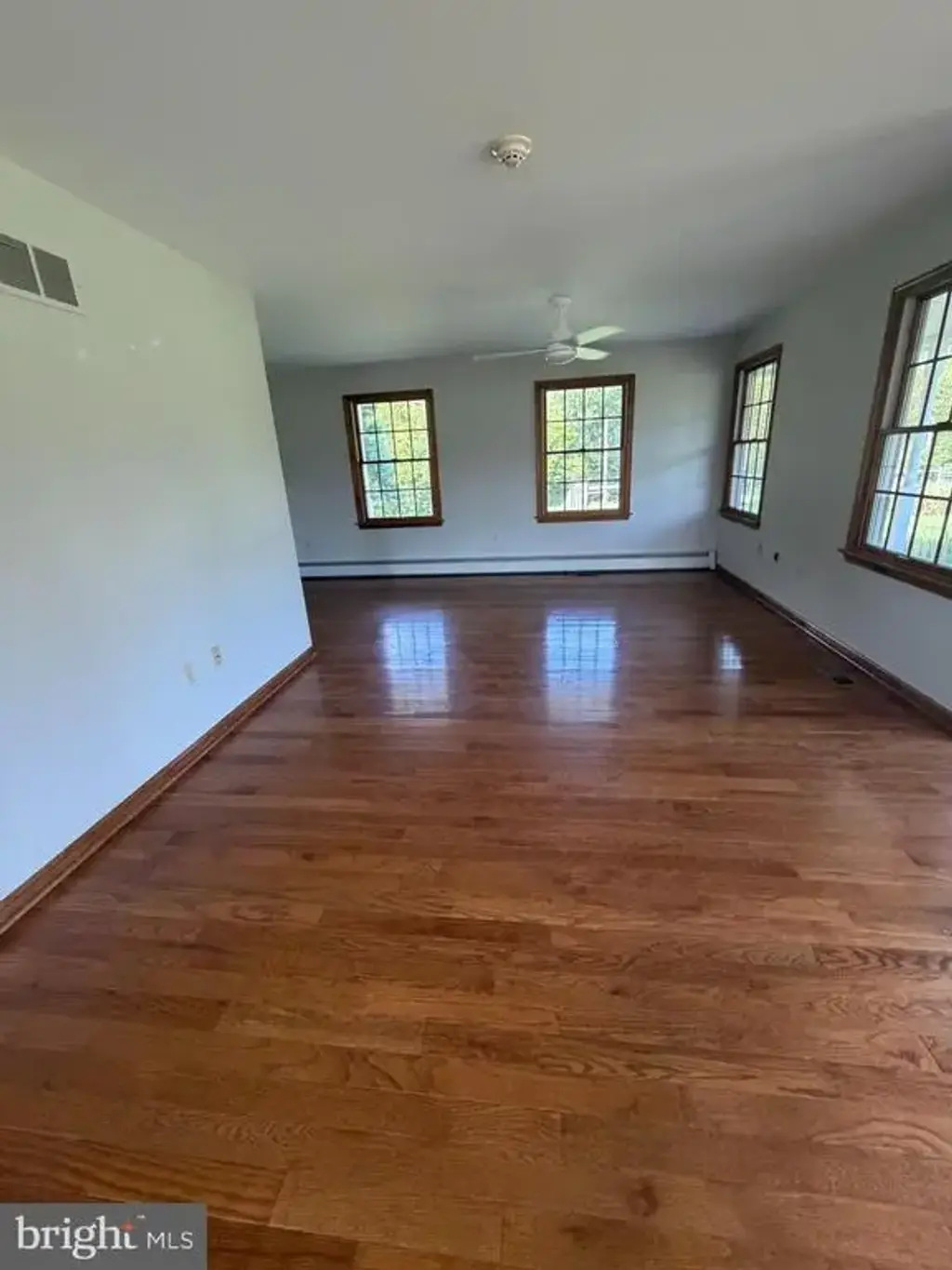 436 Pineville Rd, NEWTOWN