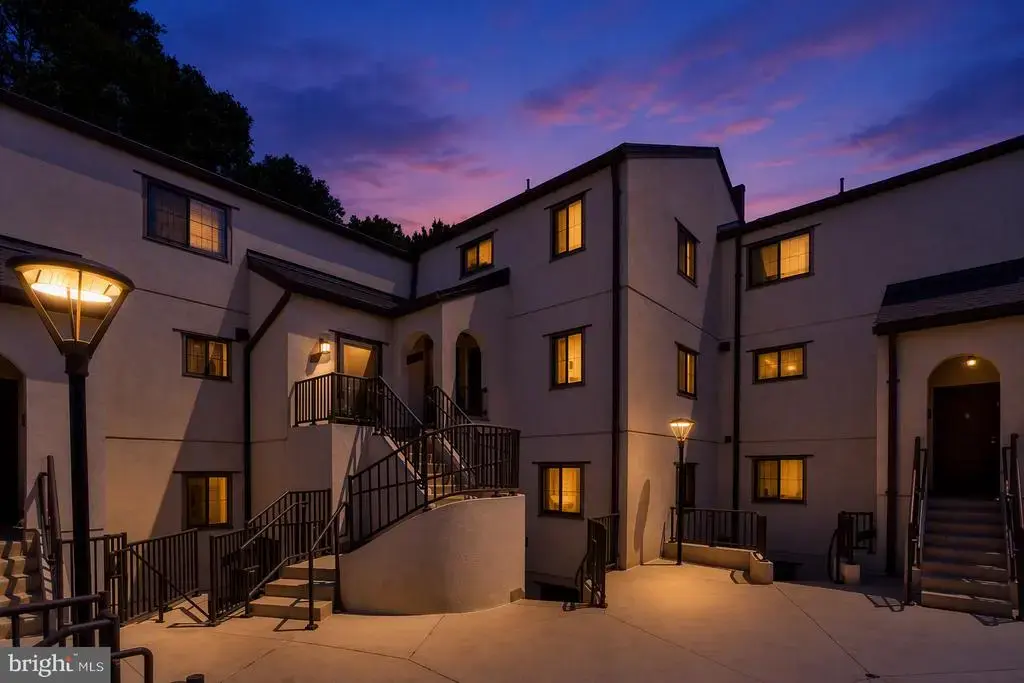 8923 Battery Pl #24, BETHESDA