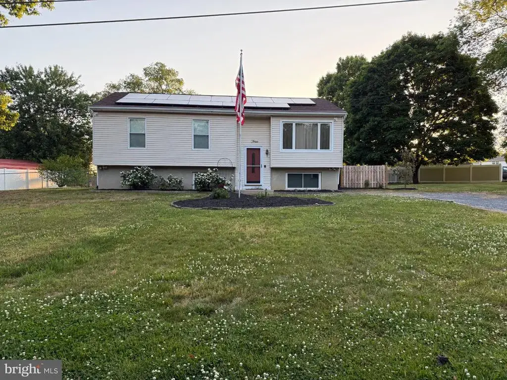 3 Lauffer Ln, SEWELL