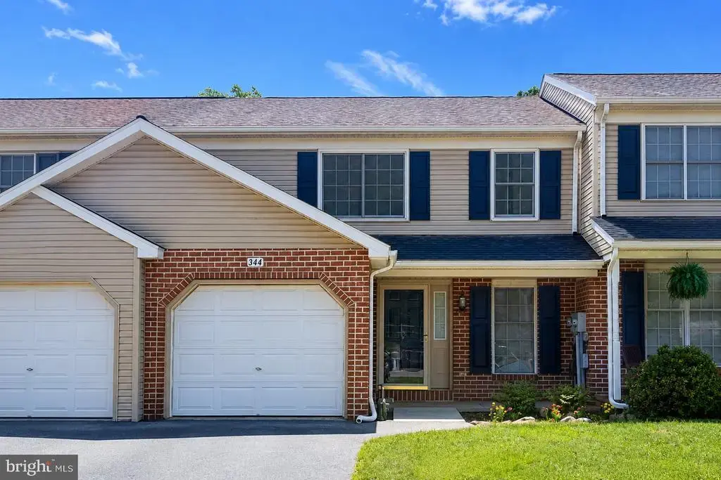 344 Crosswinds Dr, LITITZ