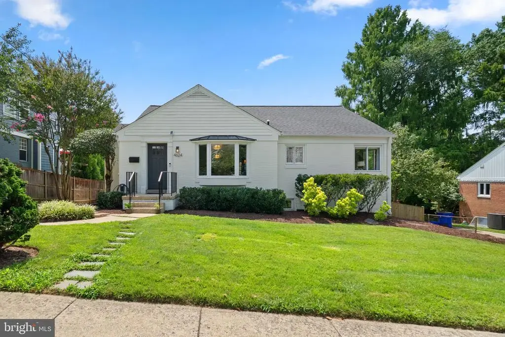 4624 Edgefield Rd, BETHESDA