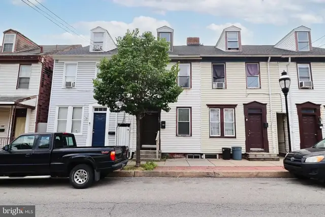 140 S Penn St, York