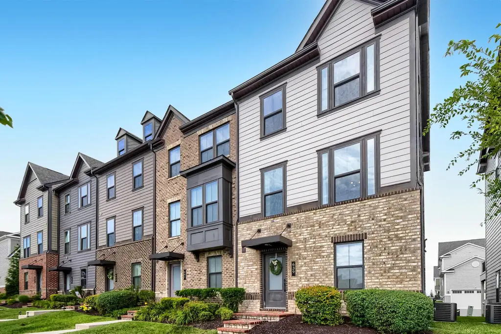 639 Colindale St, MIDDLE RIVER