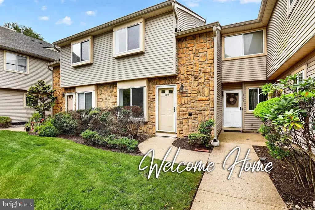 102 Teal Ct, EAST WINDSOR