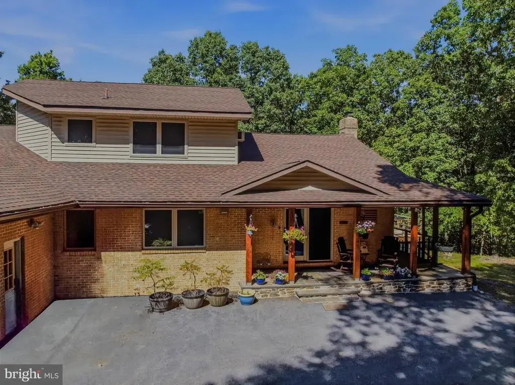 297 Deerwood Ln, BERKELEY SPRINGS