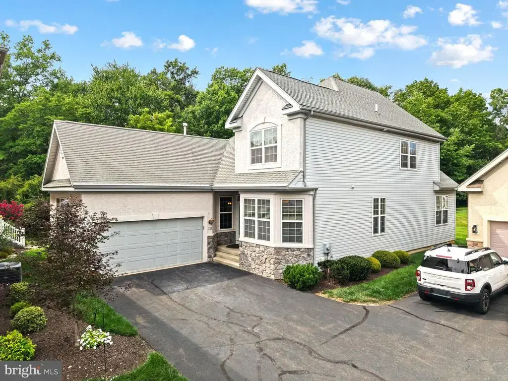 908 Farnham Ct #44, WARRINGTON