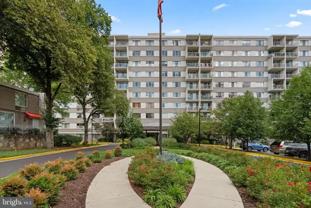 4977 Battery Ln #1-119, BETHESDA