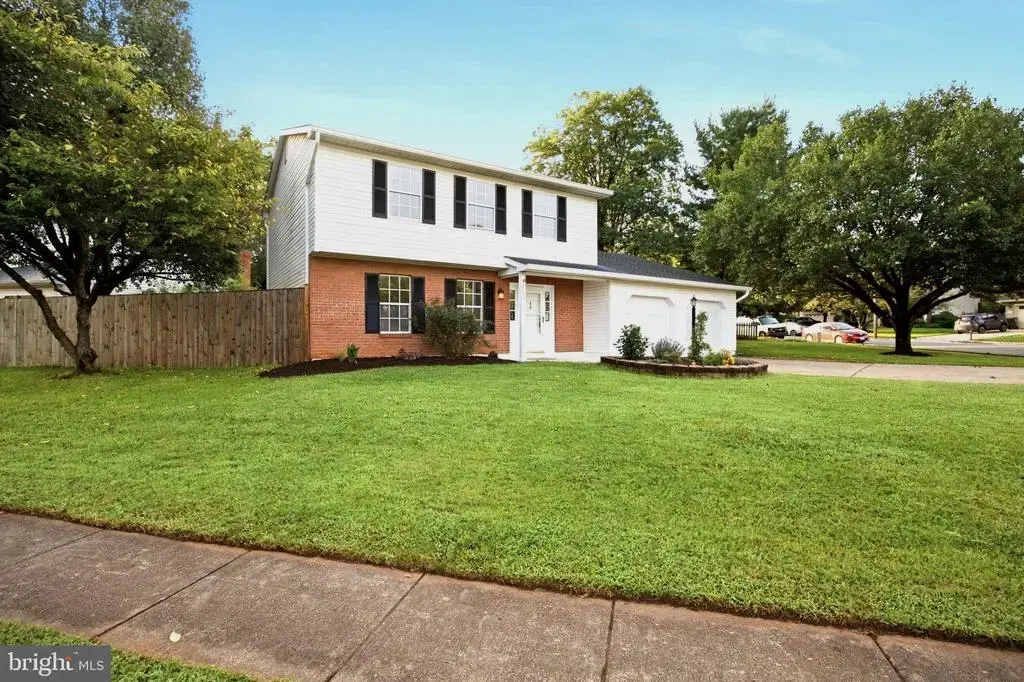 8933 Sweetbriar St, MANASSAS