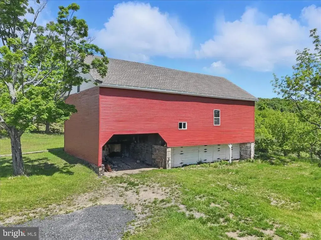 1652 Bonser Rd, SAYLORSBURG