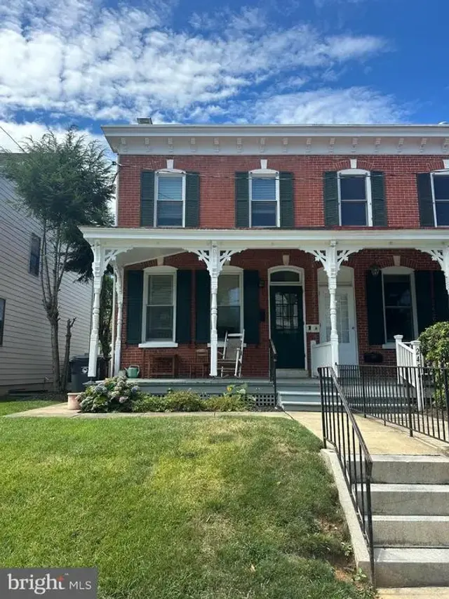 2454 W 16th St, Wilmington