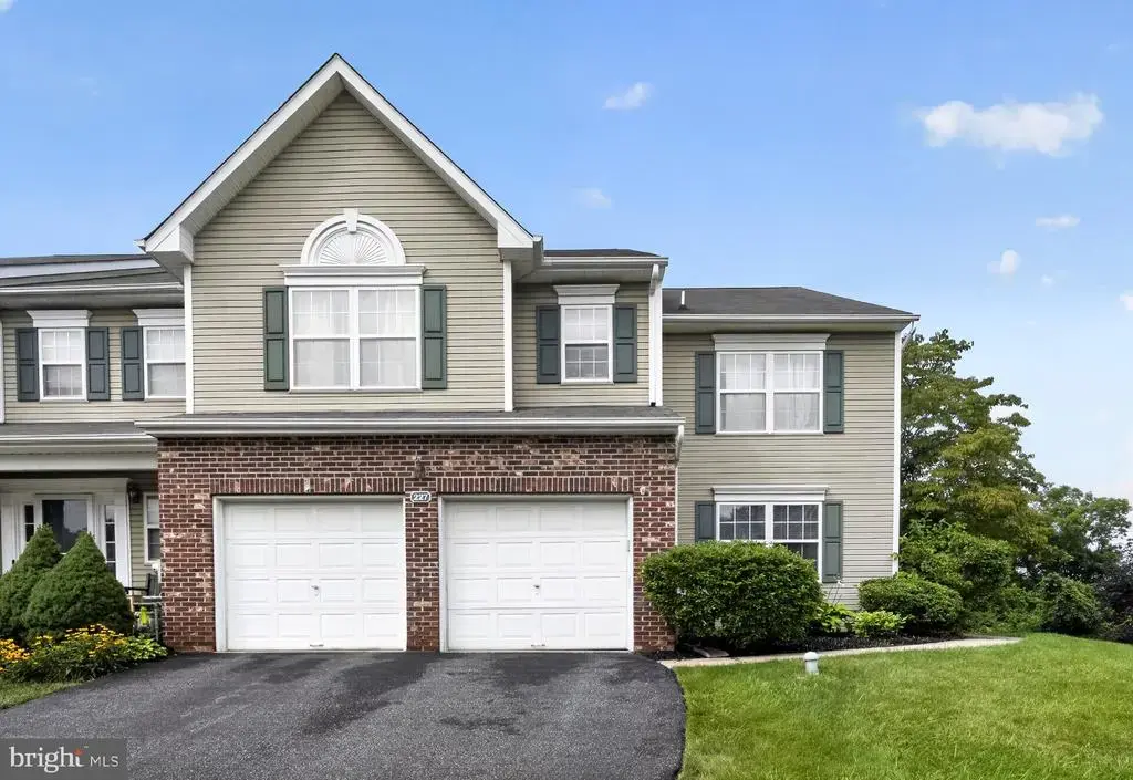 227 Stewart Ct #27, PLYMOUTH MEETING