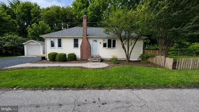 229 Maryland Ave, Edgewater