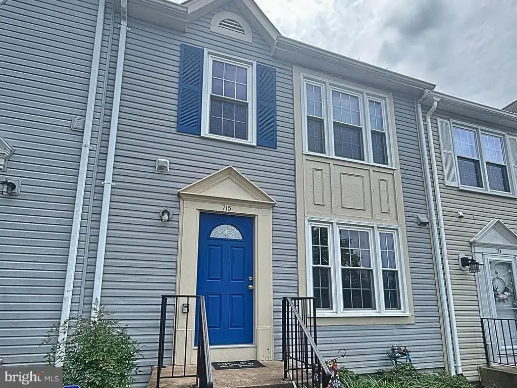715 Acorn Ct, WARRENTON