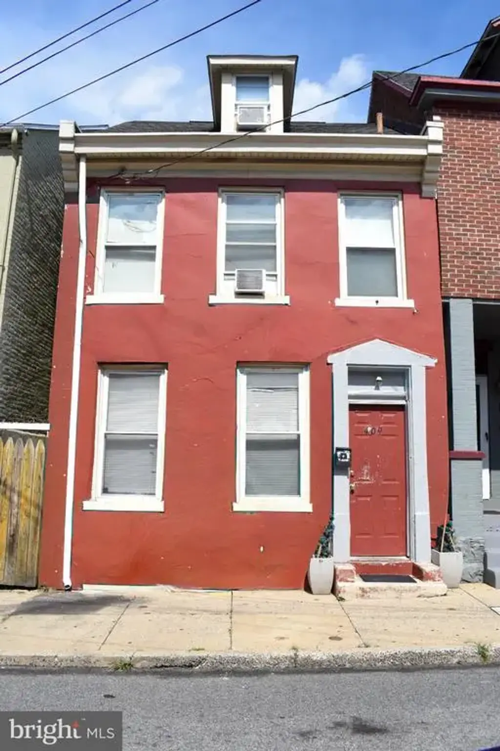 409 E Strawberry St, LANCASTER