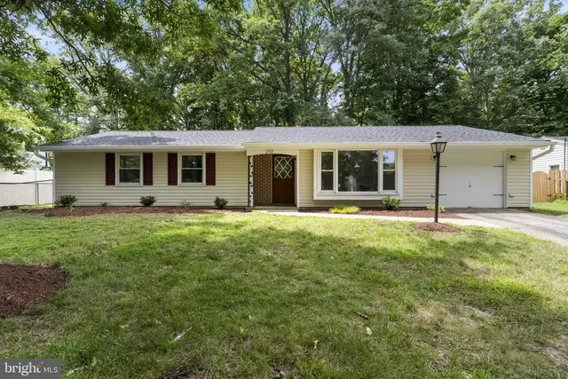 2552 Lisa Dr, Waldorf