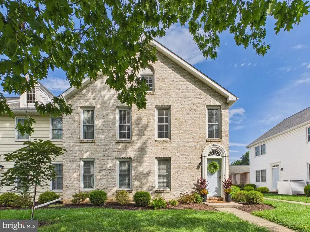 459 Delancey Ct, MECHANICSBURG