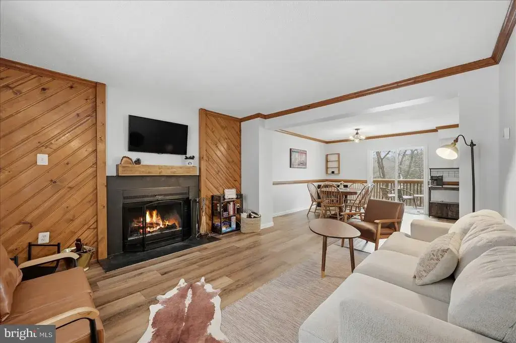 475-a King St A, BASYE