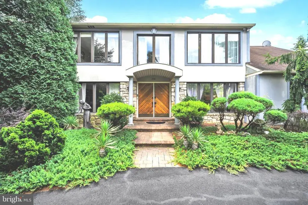 236 Hilltop Dr, CHURCHVILLE