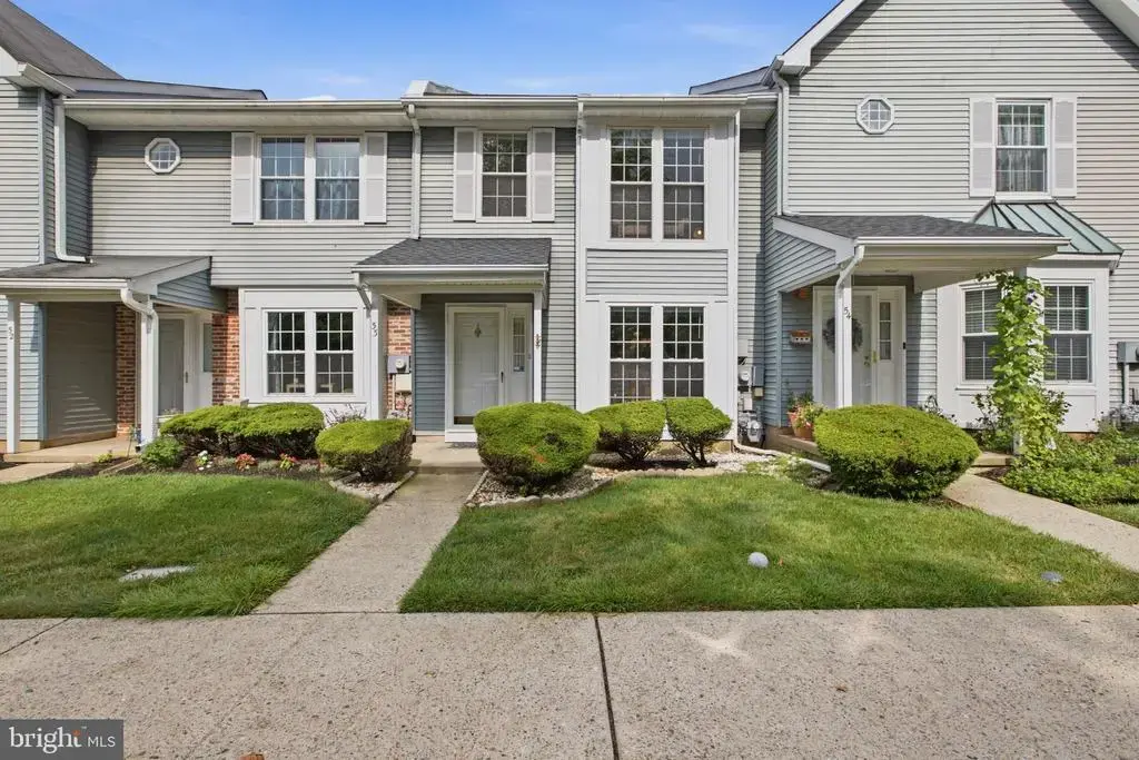 53 Ardsley Ct, NEWTOWN