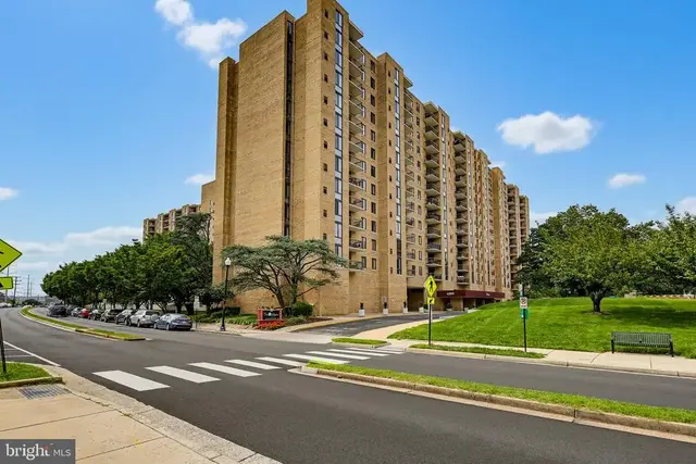 4500 S Four Mile Run Dr #314, Arlington