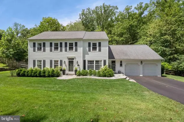 683 Hollow Rd, Wayne