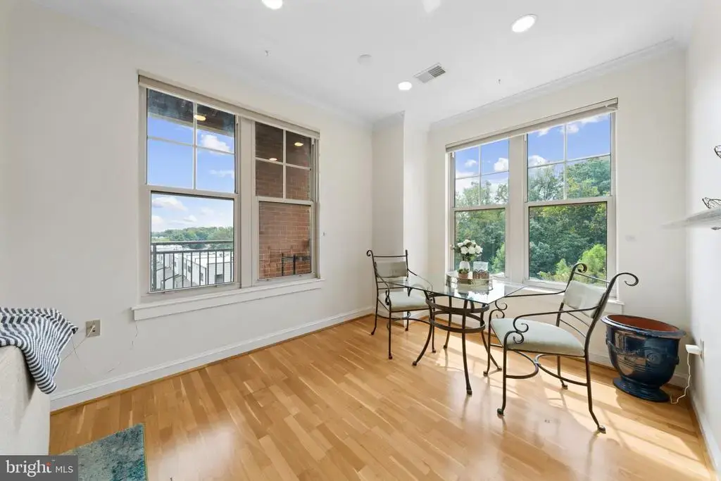 11770 Sunrise Valley Dr #319, RESTON