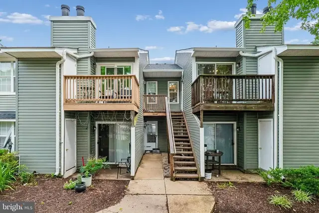 8647 Beekman Pl #d, Alexandria