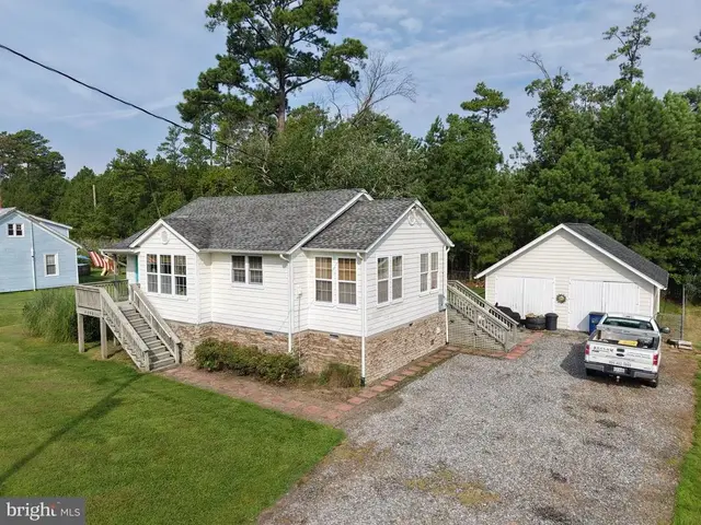 4393 Windmill Point Road, White Stone