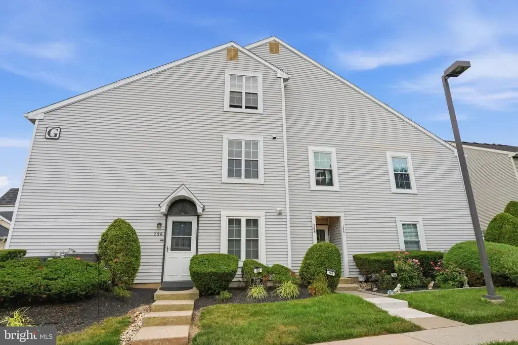 749 E Parker St, LANGHORNE
