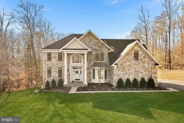 8138 Rondelay Ln, Fairfax Station