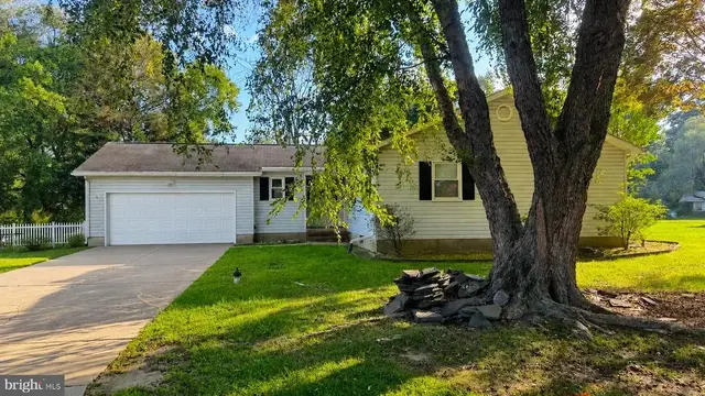 40 Washington St, Camden Wyoming