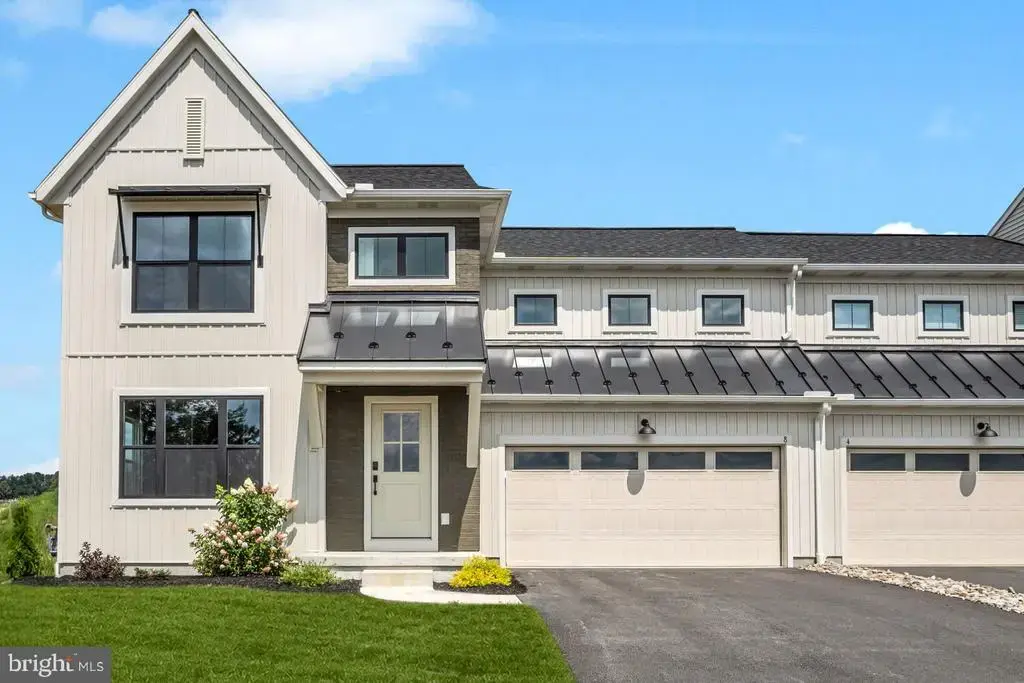 8 Melrose Lane, PALMYRA