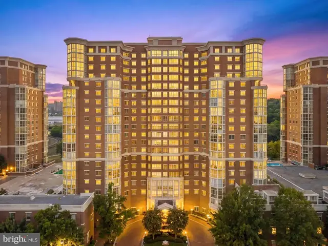 2151 Jamieson Ave #1501, Alexandria