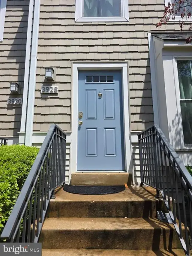 3928 9th Rd S, Arlington
