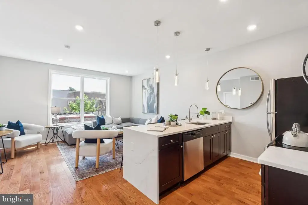 203 Haverford Ave #201, NARBERTH